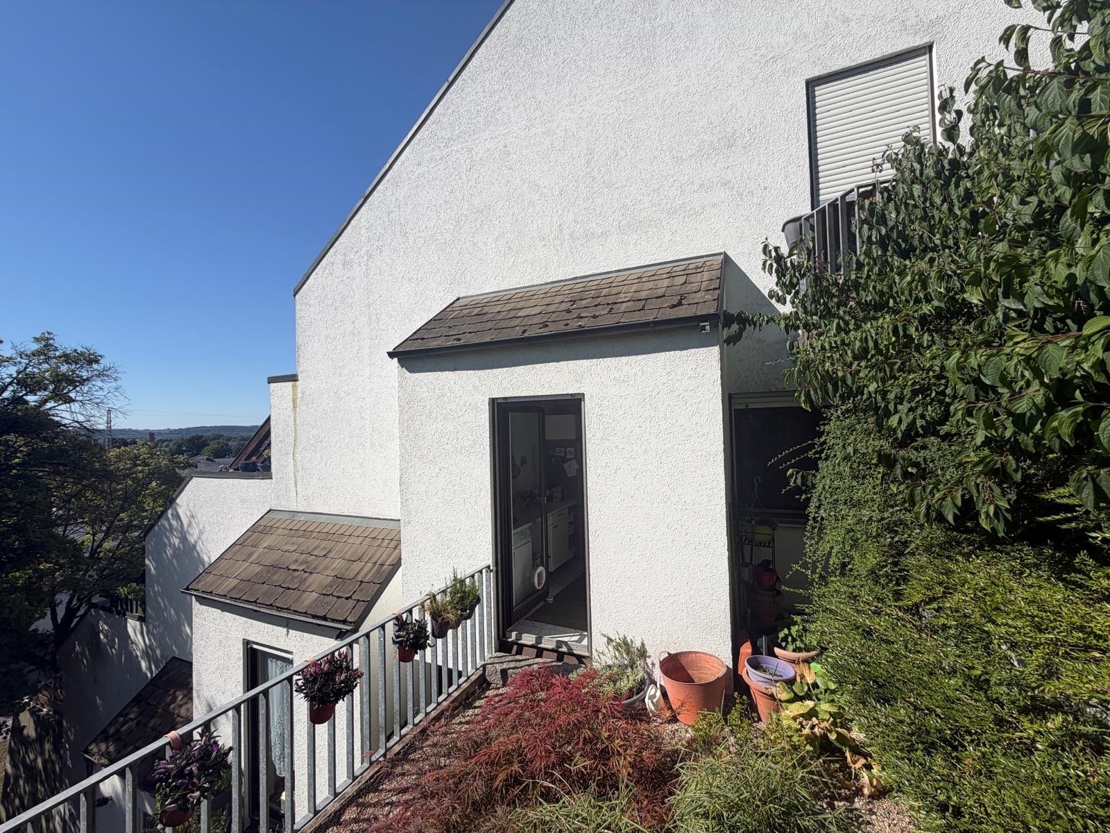 Attraktive Kapitalanlage: 2-Zimmer-Wohnung mit schönem Blick über Altdorf, 84032 Altdorf, Apartment